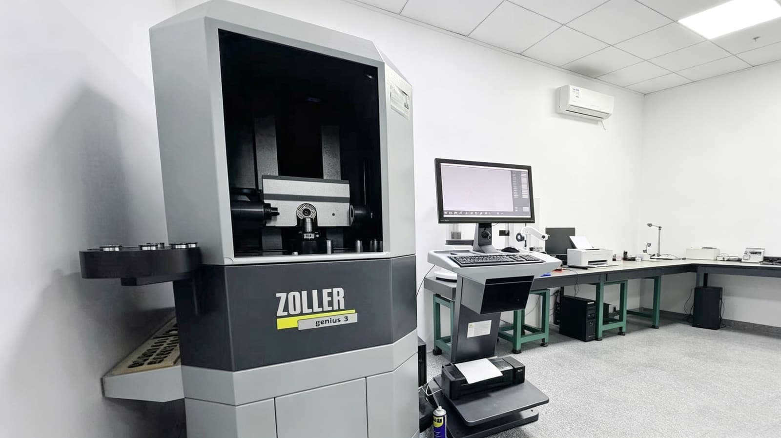 Zoller genius 3 optical tool measuring machine in the QT Tools micron-level QC lab